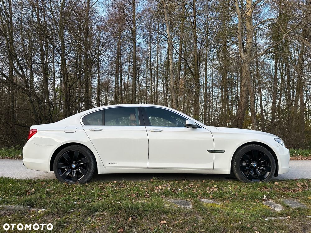 BMW Seria 7 740d xDrive - 37