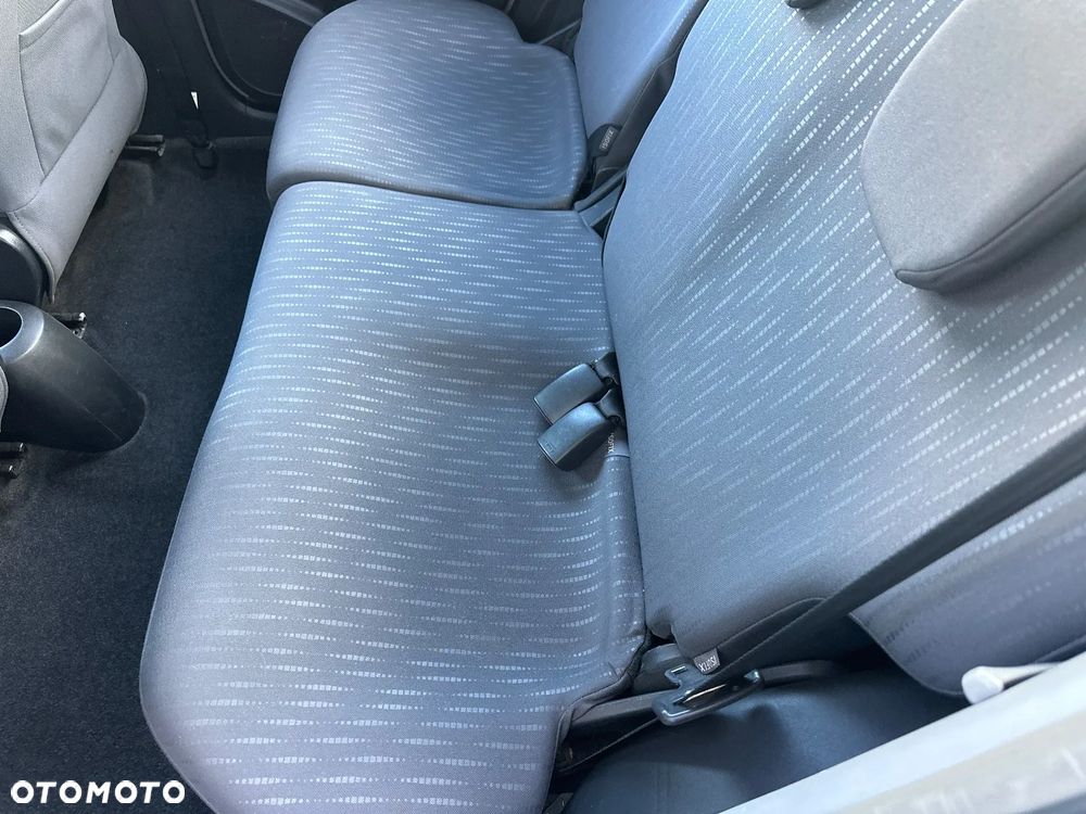 Toyota Yaris 1.4 D-4D Sol - 16