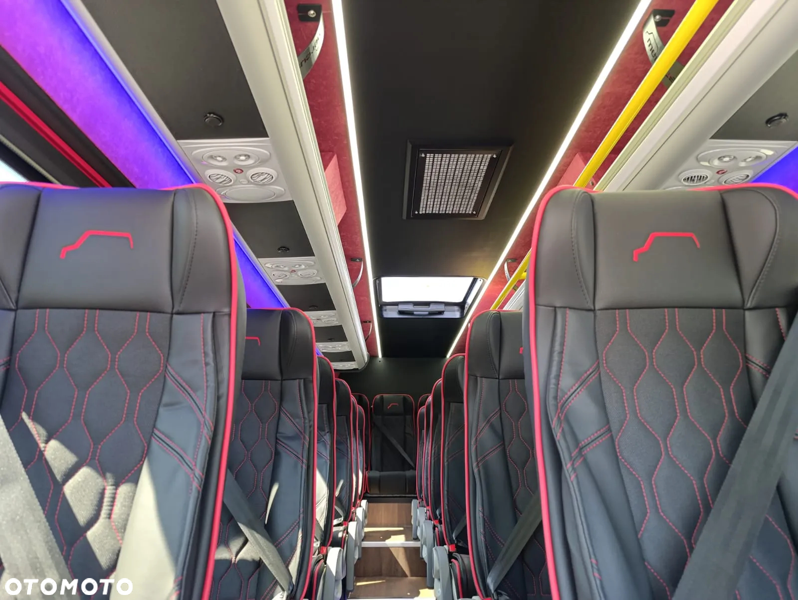 Mercedes-Benz Sprinter 519 - 21