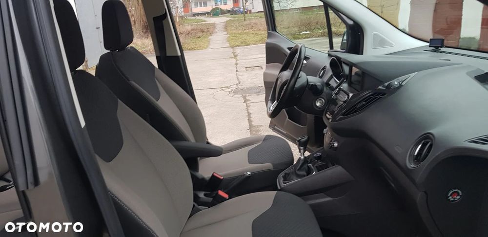 Ford Tourneo Courier - 10