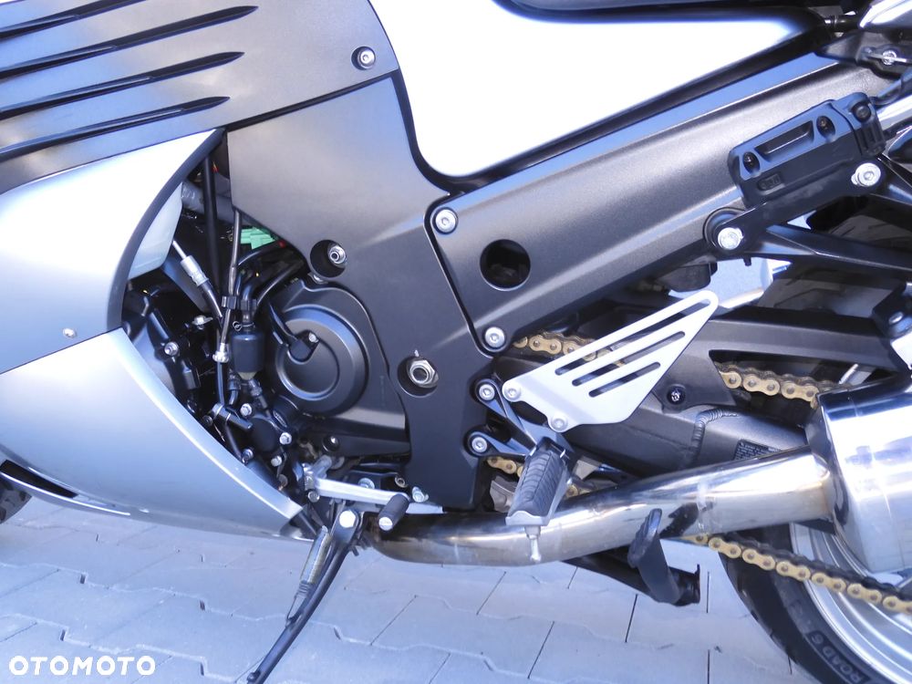 Kawasaki ZZR - 37