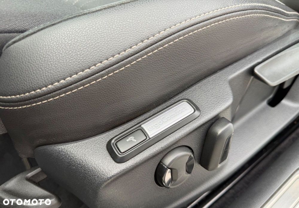 Volkswagen Passat Alltrack - 12