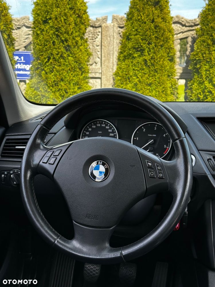 BMW X1 sDrive18d - 18