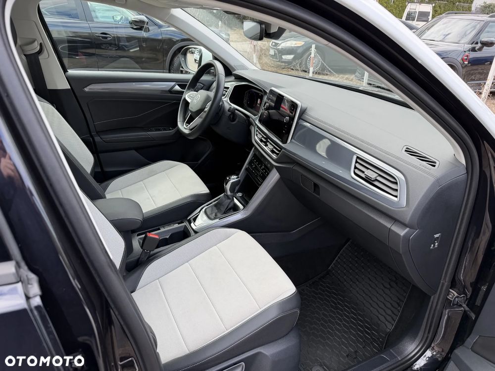 Volkswagen T-Roc - 16