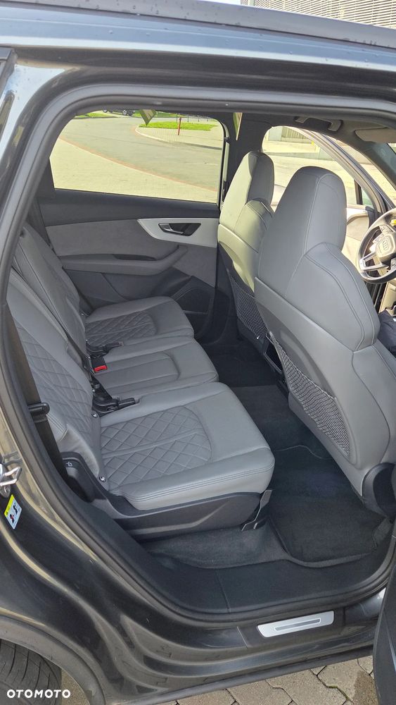 Audi Q7 - 8
