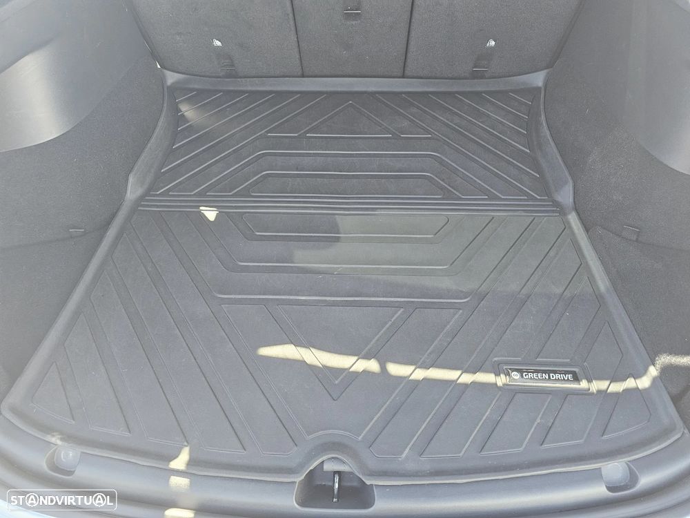 Tesla Model Y Tração Traseira - 35
