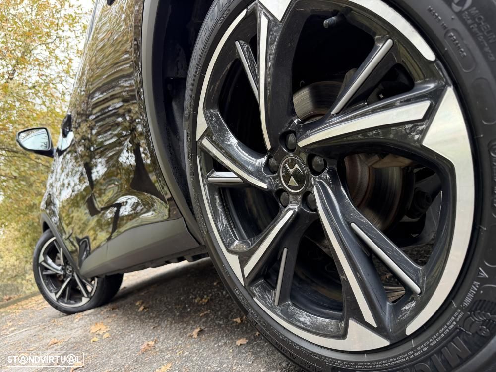 DS DS7 Crossback E-Tense Performance Line EAT8 - 7