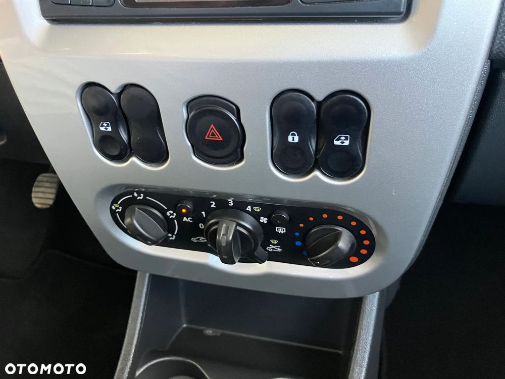 Dacia Sandero Stepway 1.6 - 28