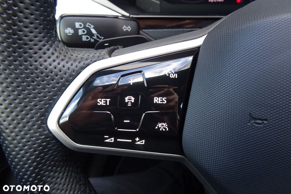 Volkswagen Arteon 2.0 TDI R-Line DSG - 18