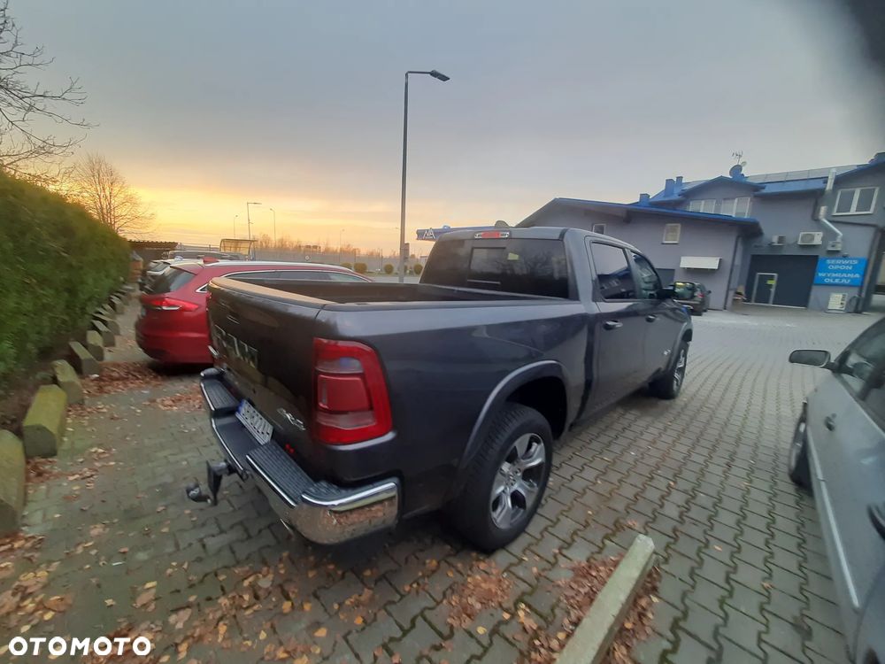 RAM 1500 5.7 Crew Cab Laramie - 4