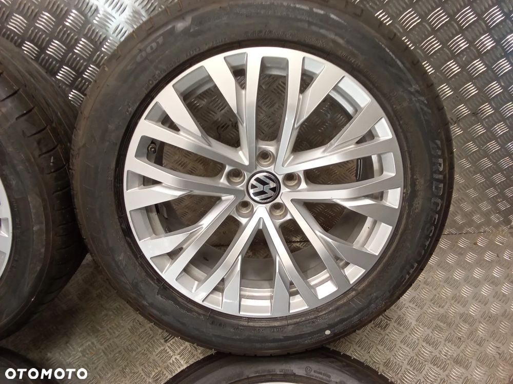 Koła Vw Touareg III 8Jx18 et25 5x112 NOWE OPONY - 2