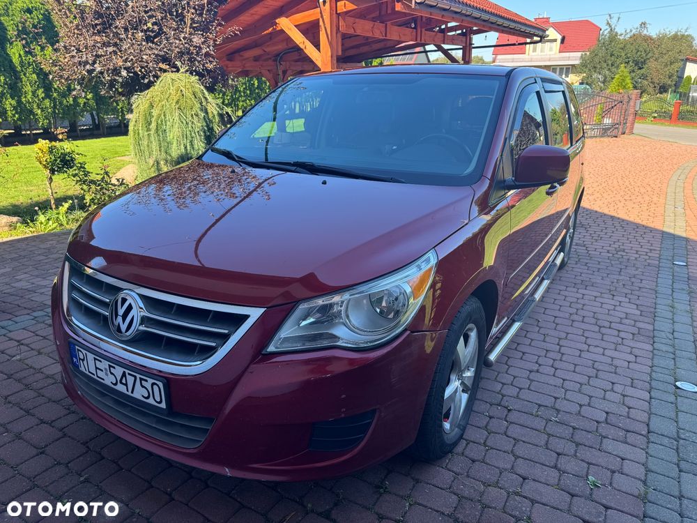 Volkswagen Routan - 1
