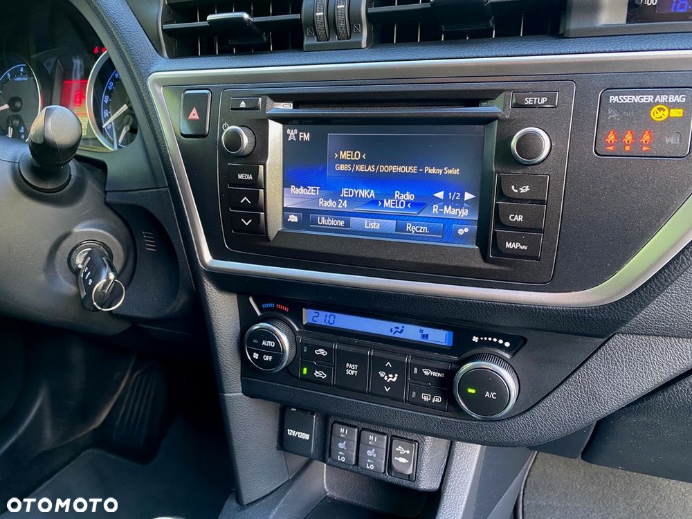 Toyota Auris 1.6 Prestige - 12