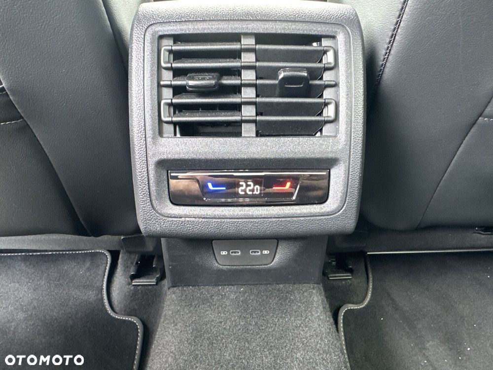 Volkswagen Golf Variant - 22