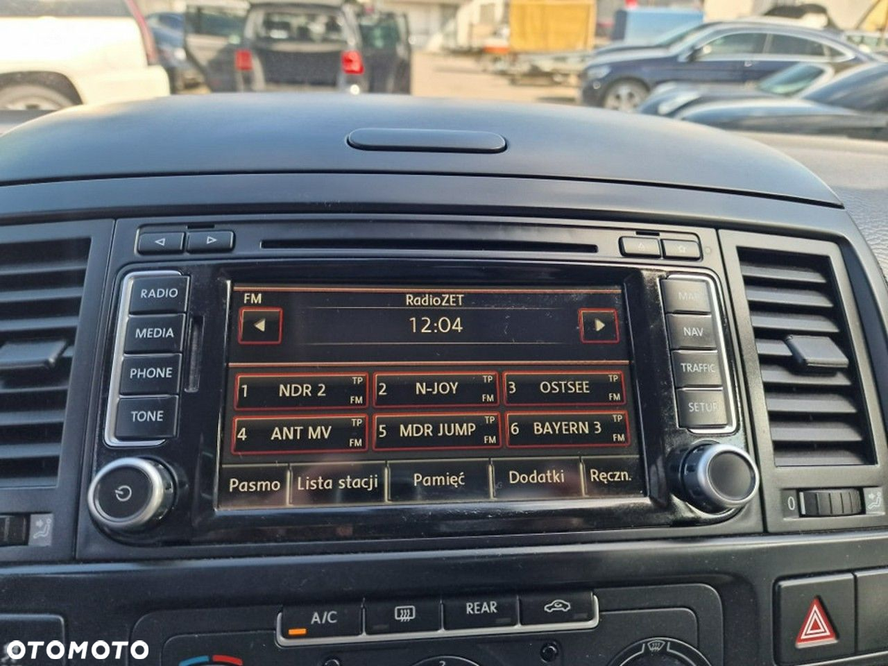 Volkswagen Multivan - 25