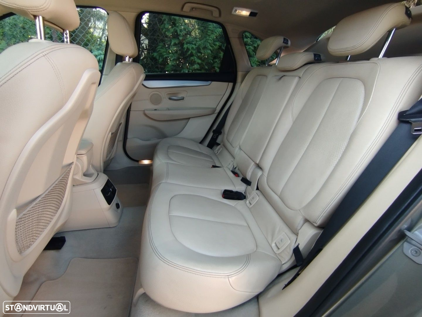 BMW 216 Active Tourer d Line Luxury Auto - 23