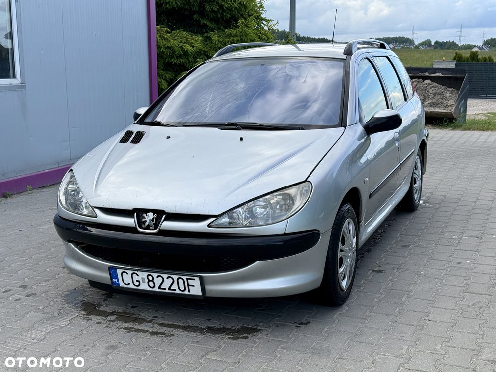 Peugeot 206 - 1