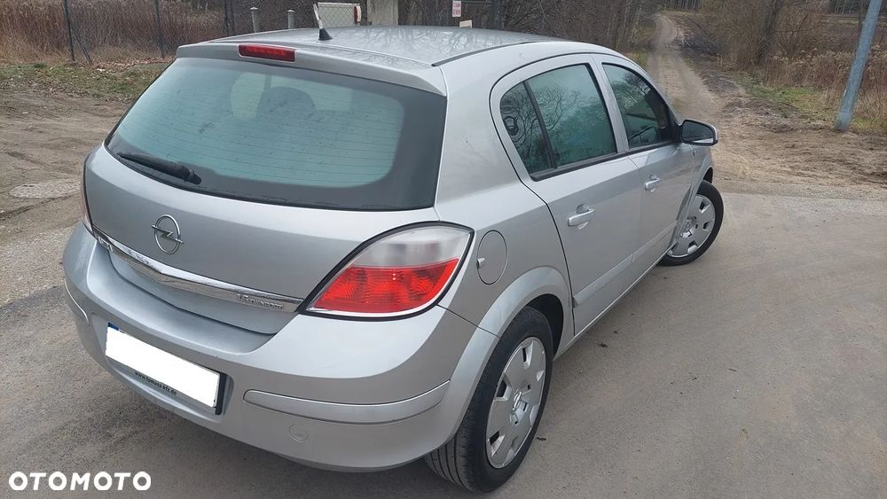 Opel Astra - 4