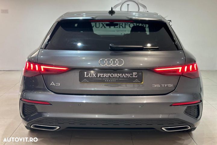 Haion cu luneta Audi A3 4 (8Y)  [din 2020 pana  2020] - 1
