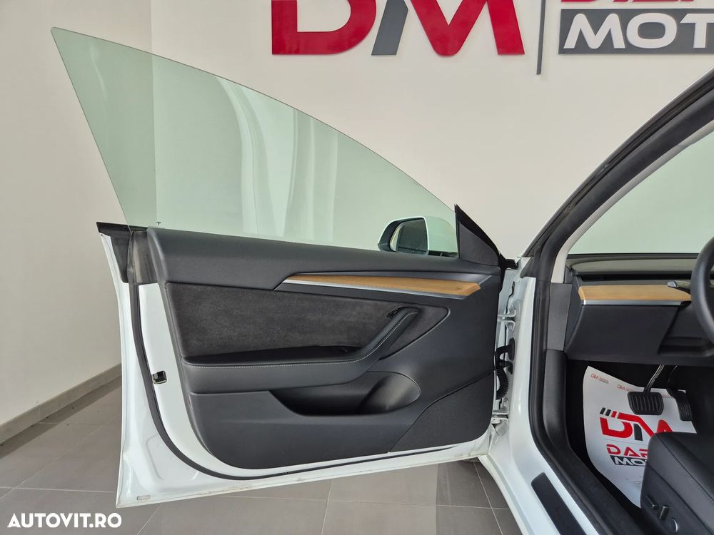 Tesla Model 3 Standard Reichweite Plus Hinterradantrieb - 17