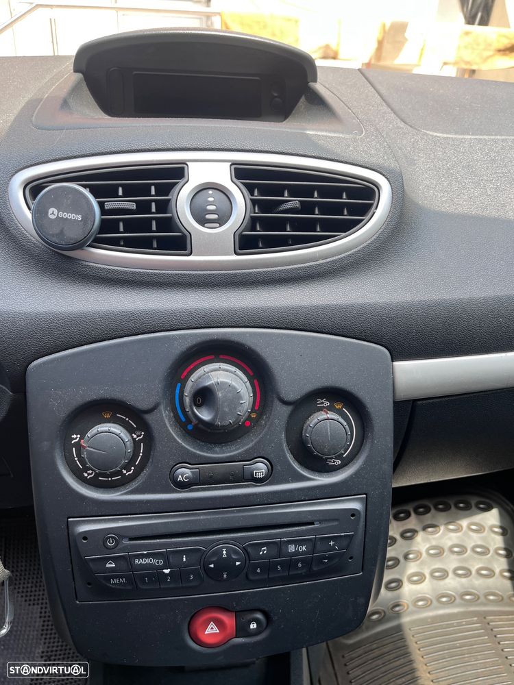 Renault Clio 1.2 TCE GT J15 - 11