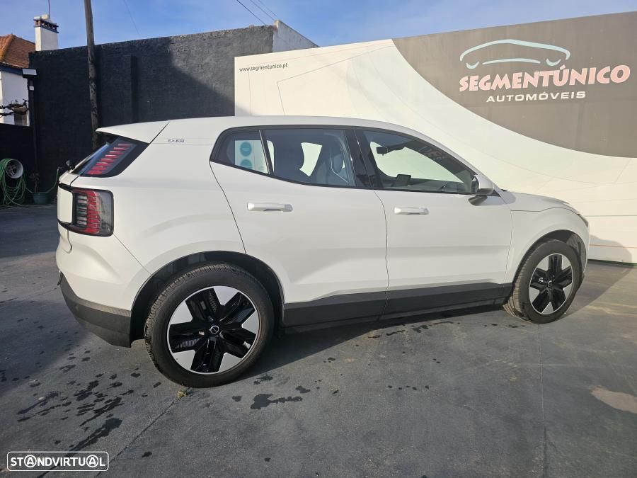 Volvo EX30 Single Motor Extended Range RWD Core - 23