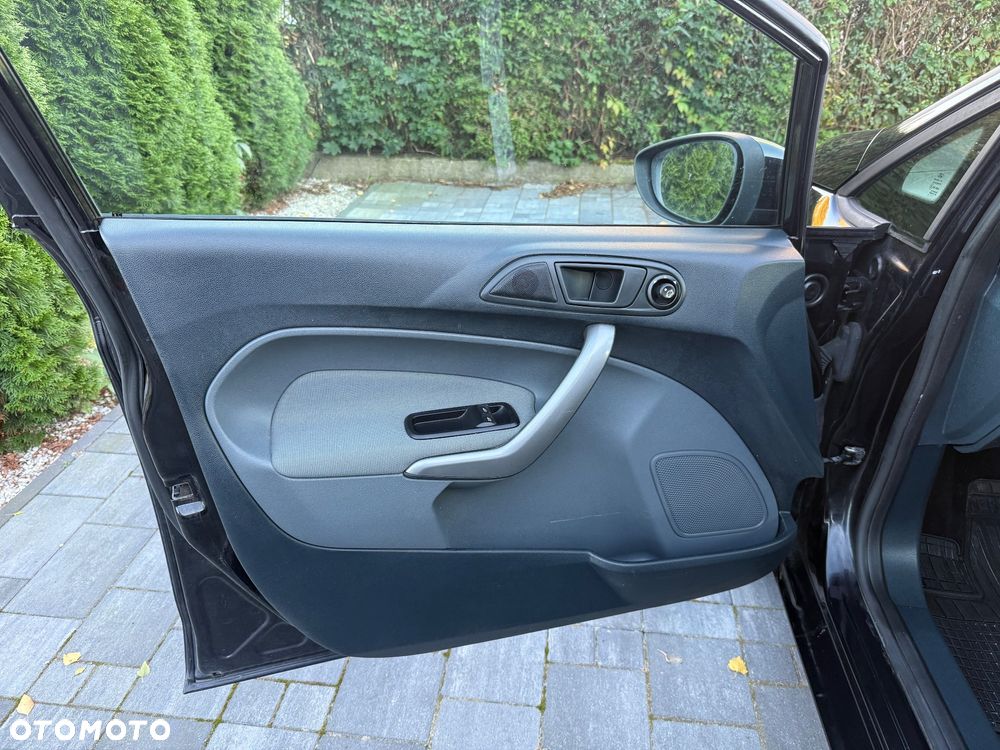 Ford Fiesta - 26