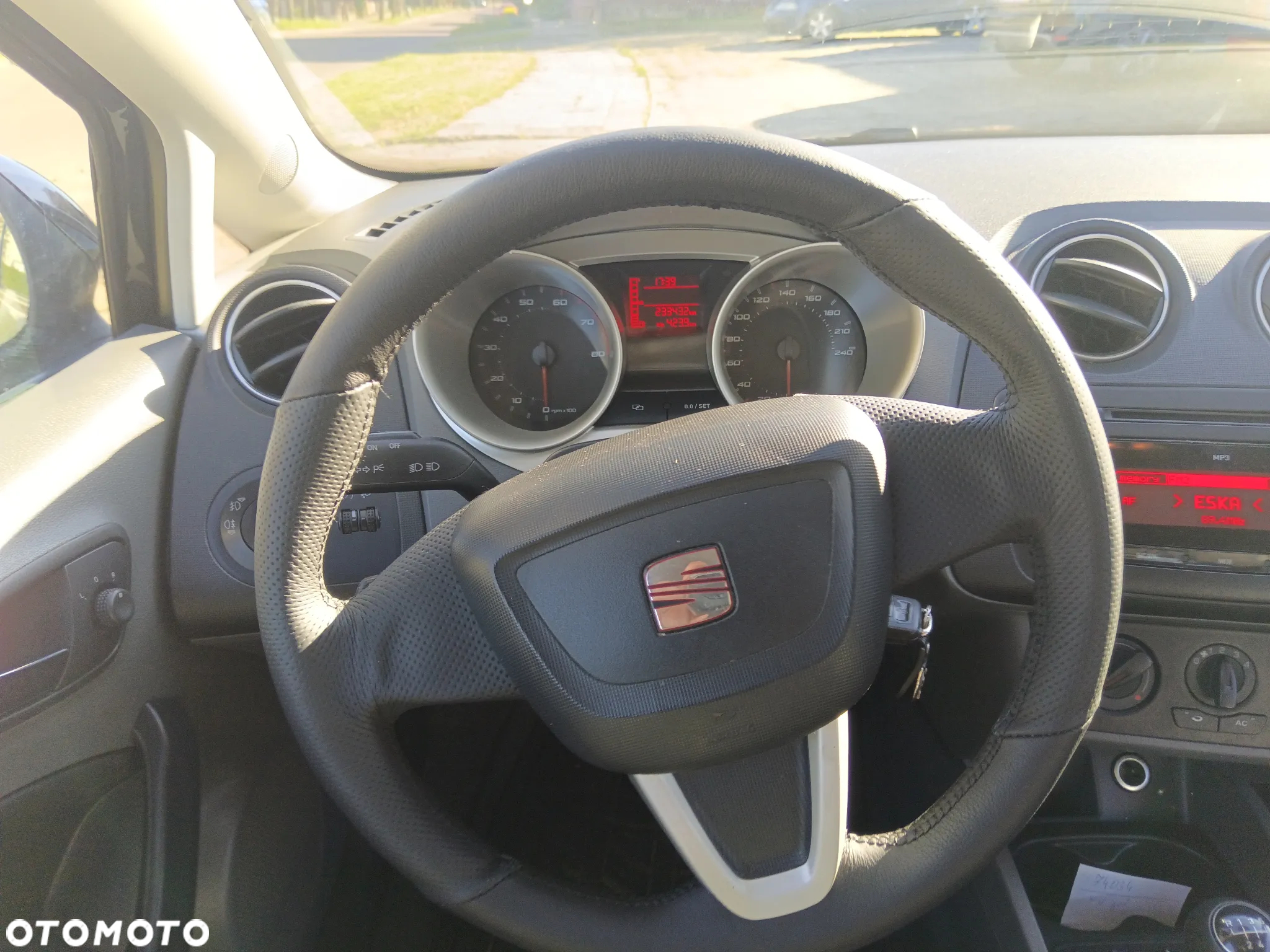 Seat Ibiza SC 1.4 16V Reference - 15