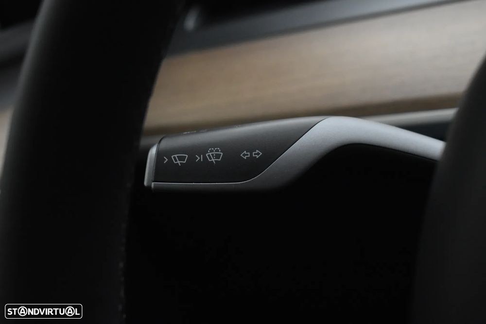 Tesla Model Y Performance Tração Integral - 30