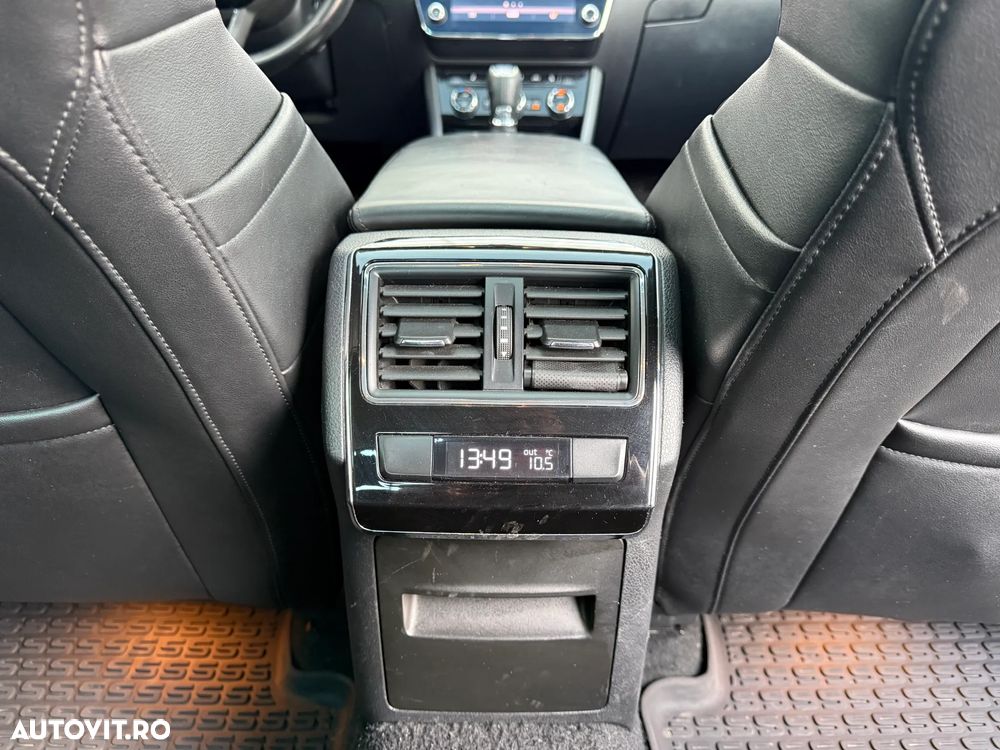 Skoda Superb 2.0 TDI DSG Premium Edition - 22