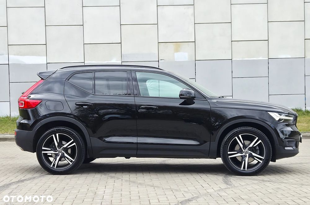 Volvo XC 40 D4 AWD R-Design (Intro Edition) - 3