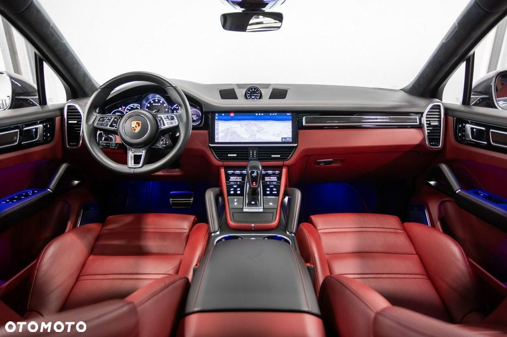 Porsche Cayenne - 26