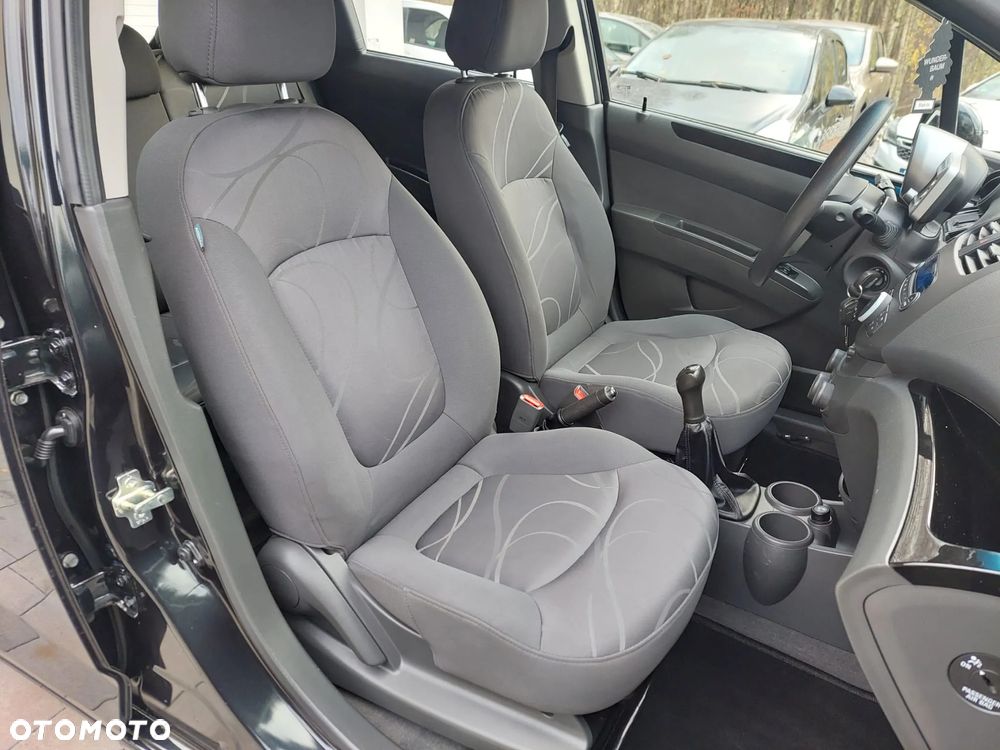 Chevrolet Spark 1.0 LS - 32