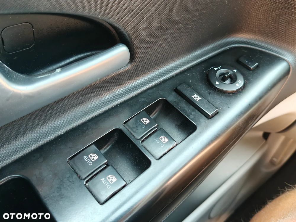 Kia Ceed 1.4 CVVT LX - 24