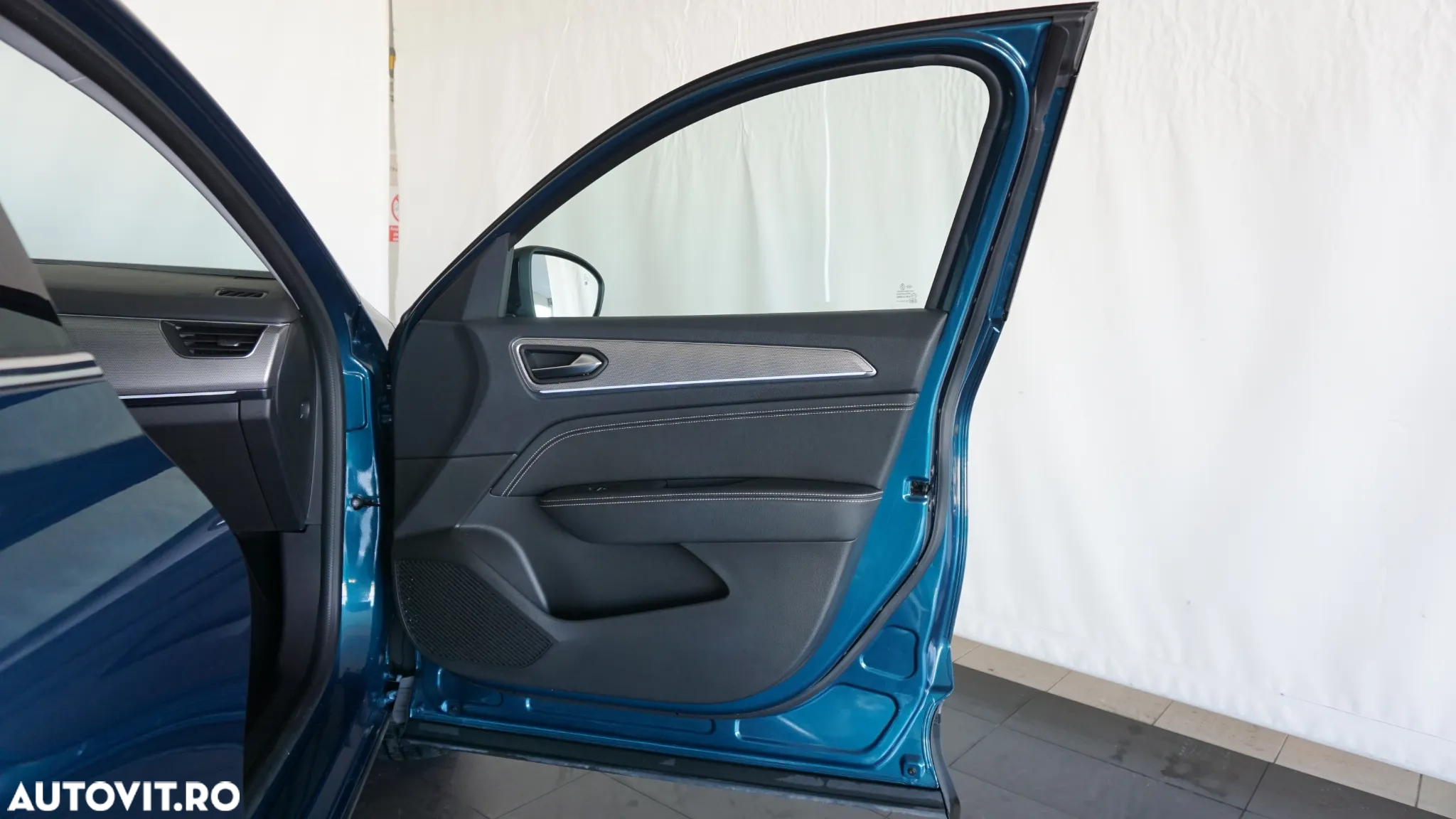 Renault Arkana MHEV 160 EDC Techno - 30