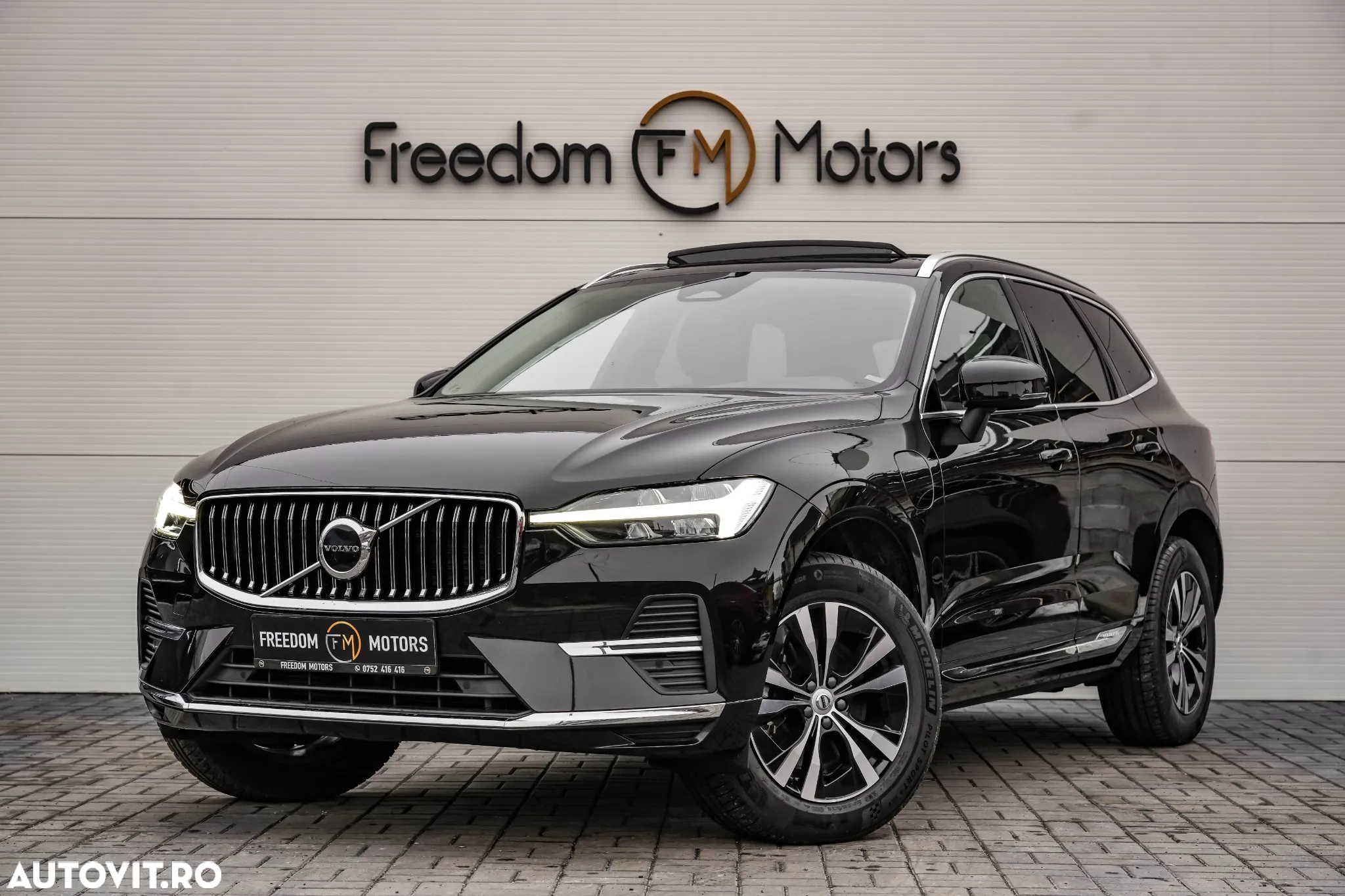 Volvo XC 60 T6 AWD Plug-in Hybrid Plus Bright - 2