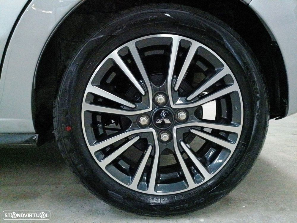 Mitsubishi Space Star 1.2 Intense Connect Edition - 13