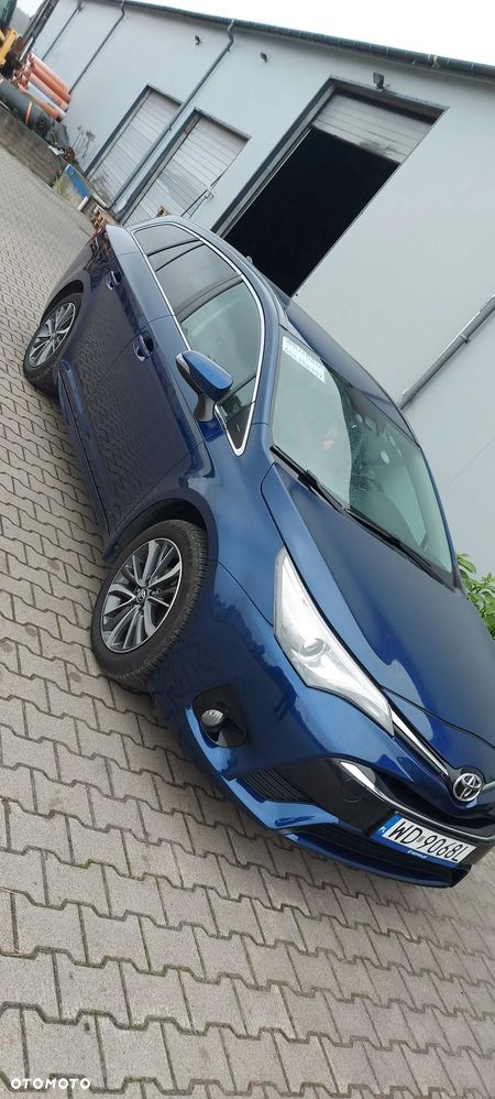 Toyota Avensis 1.8 Premium MS - 21