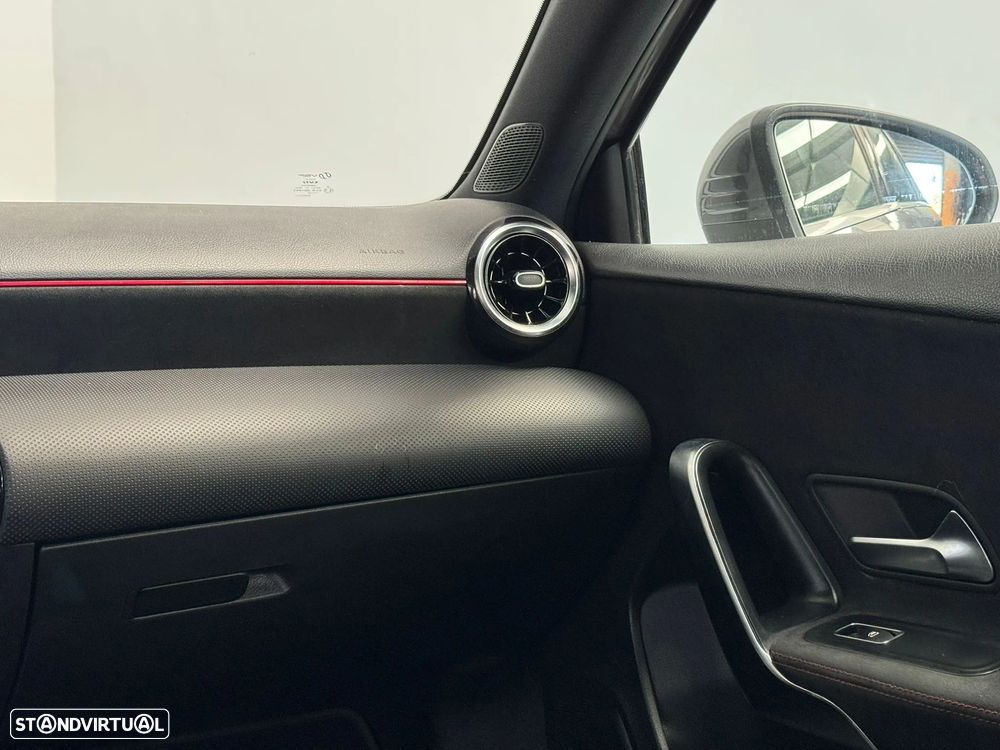 Mercedes-Benz A 250 e AMG Line - 24