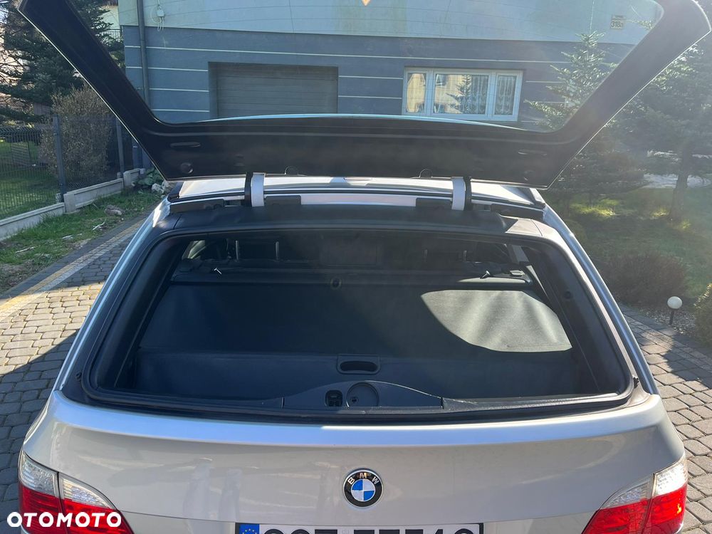 BMW Seria 5 523i - 9