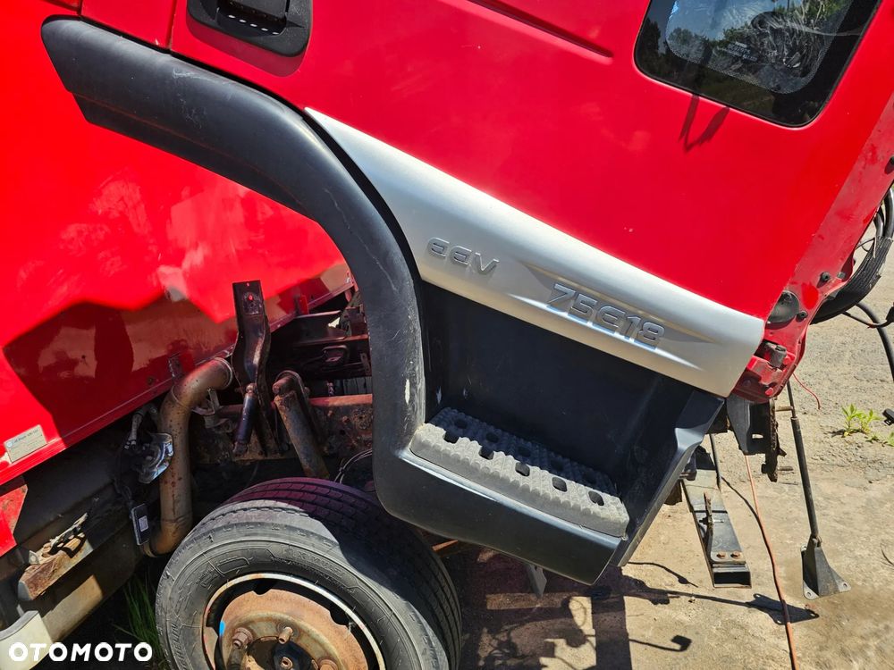 STOPNICA PRAWA STOPIEŃ PRAWY NADKOLE PRAWE IVECO EUROCARGO FELFI 17,5 02-15 rok