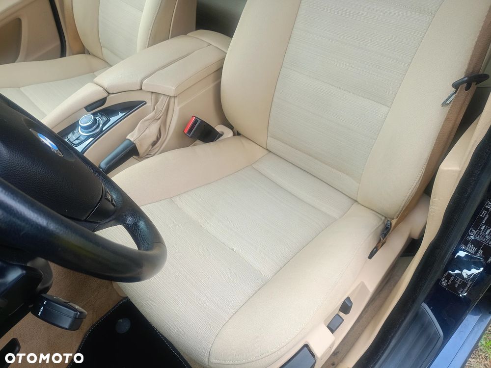 BMW Seria 5 520d Touring - 6