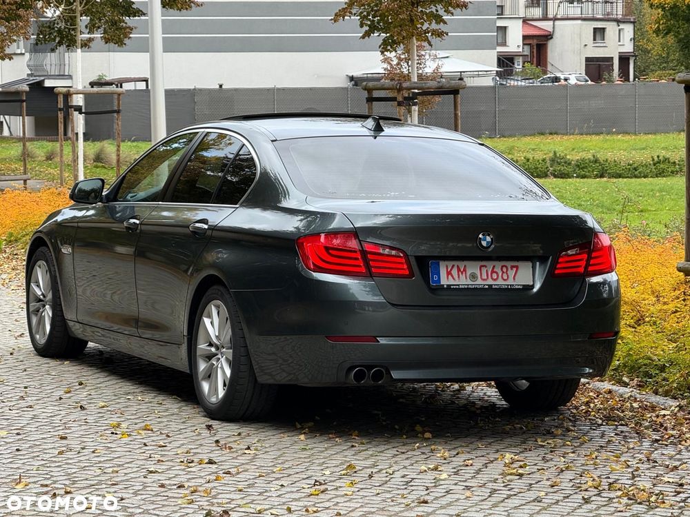 BMW Seria 5 528i Sport-Aut - 4
