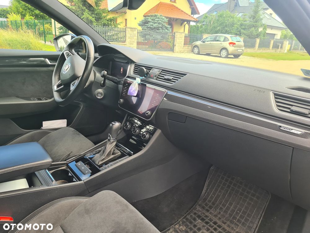 Skoda Superb 2.0 TSI 4x4 Sportline DSG - 10
