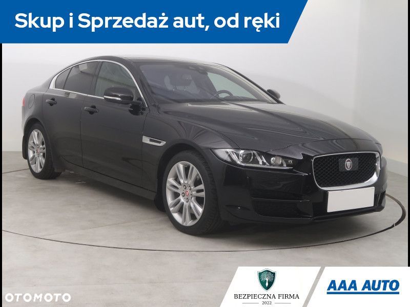Jaguar XE - 2