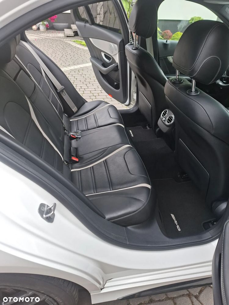 Mercedes-Benz C-Class 2016 photo 2
