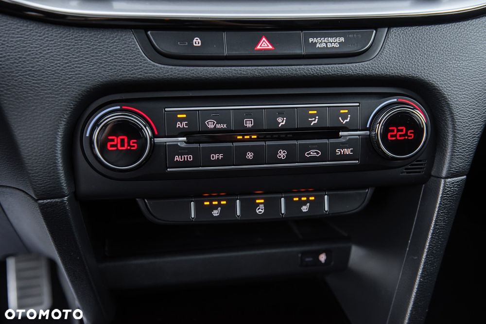Kia XCeed - 25