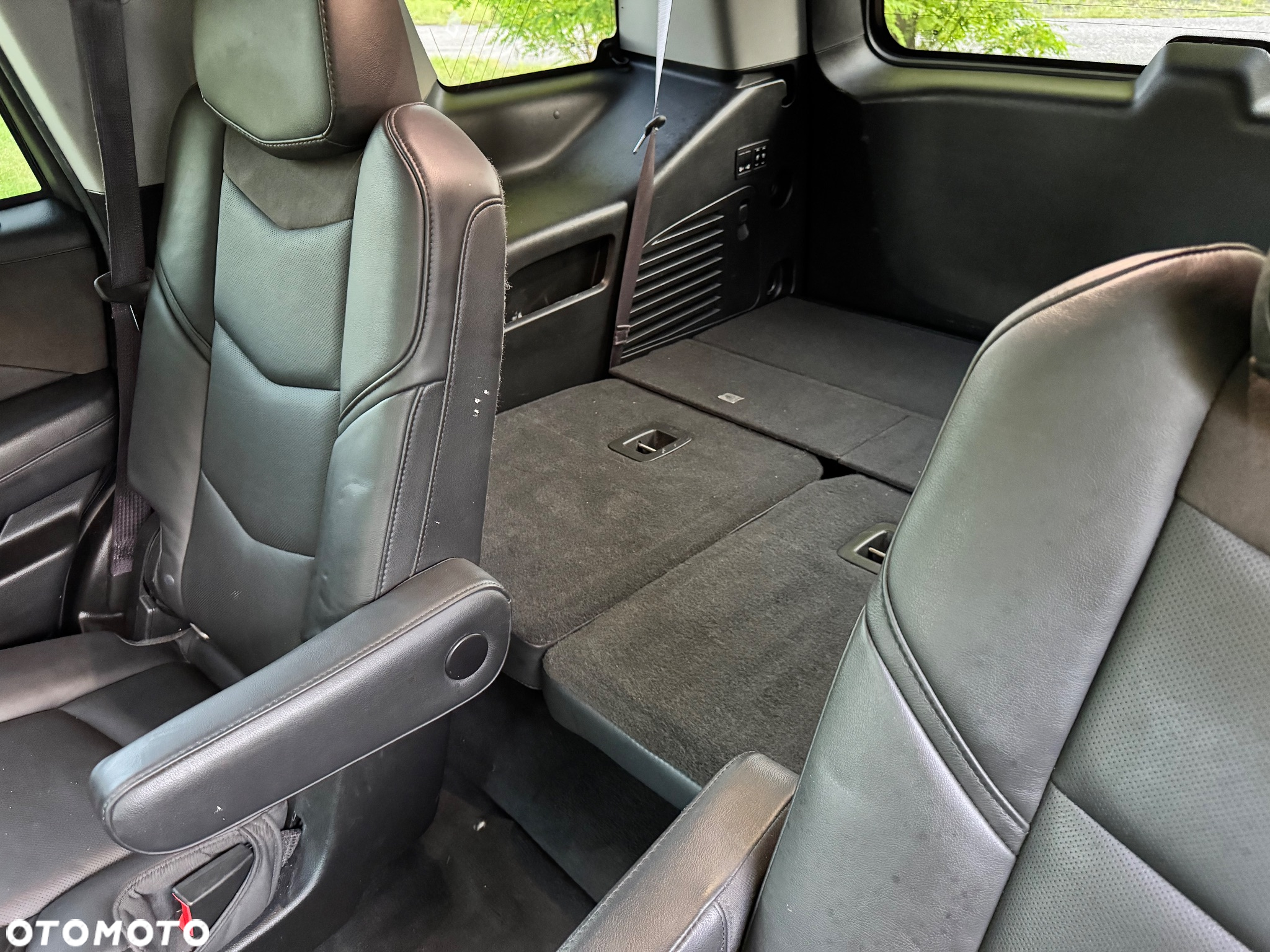 Cadillac Escalade 6.2 V8 AWD AT Premium - 27