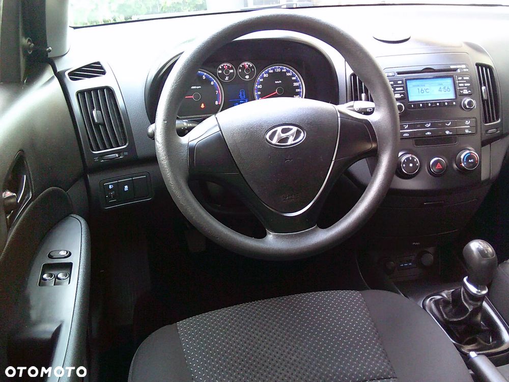 Hyundai i30 1.4 Classic + - 13