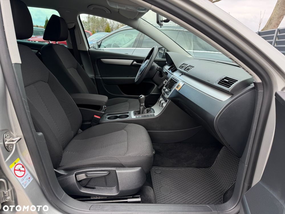 Volkswagen Passat 1.4 TSI BMT Comfortline - 24